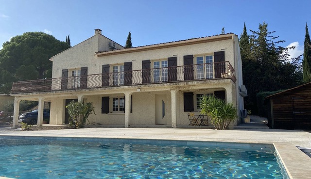 VILLA BETWEEN LAND AND SEA