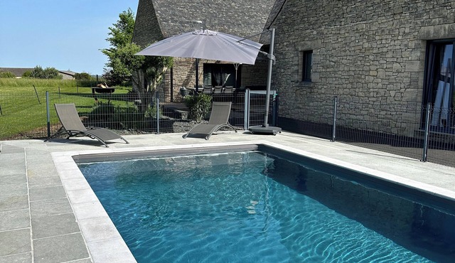 Villa between Corrèze and Dordogne! Beautiful heated pool.