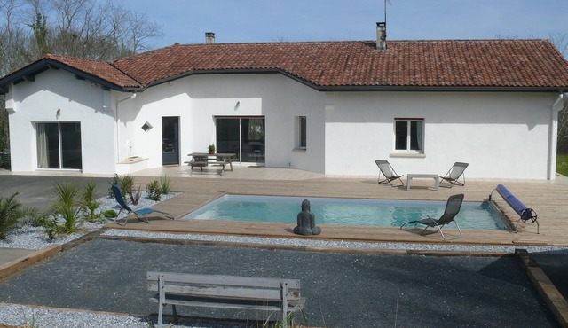 Villa between Landes and Basque Country, absolute calm, 15 mins from the beaches