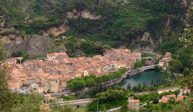 Villa between sea and mountain in the hinterland of Nice