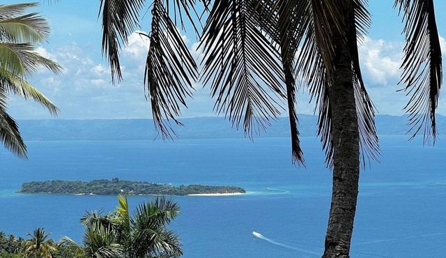 Villa between sea and mountain with beautiful places, live the adventure and romance.