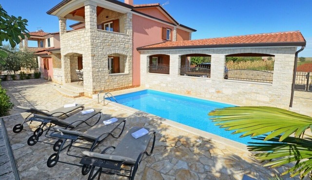 Villa Bianca, Tar | Private Pool Villa in Istria
