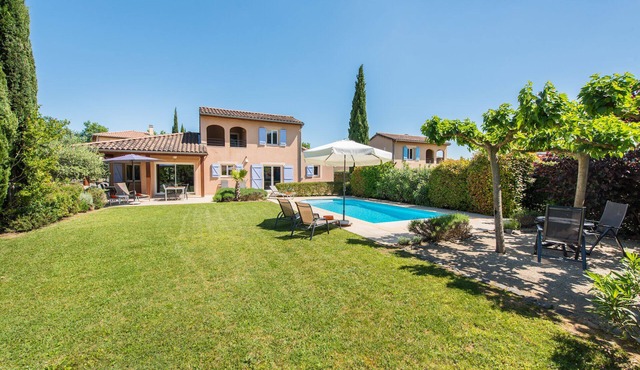Villa Bienvenue - villa for 8 people with private pool