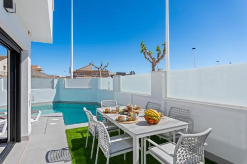 Villa Blanco: Private Villa with Pool & Terrace