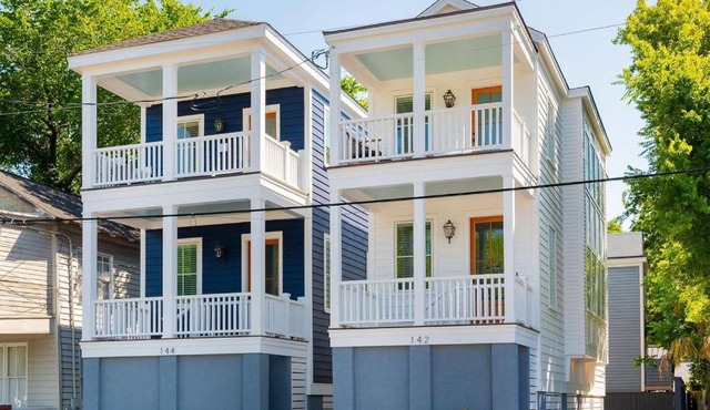 VILLA BLANCA GORGEOUS DOWNTOWN CHS HOME 3 king bds