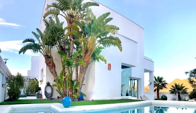 Villa Blanca views and pool