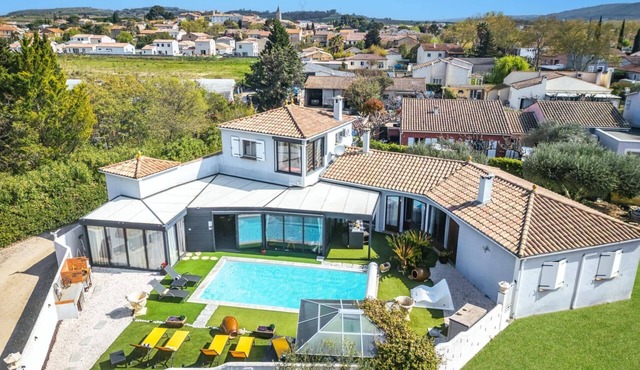 Villa Bohemienne by Villa Plus