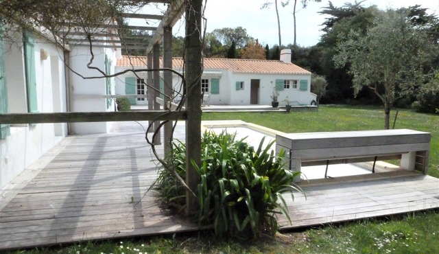 Villa Bois de la Chaise 100M beach 13 people Garden 3700m2 Heated pool