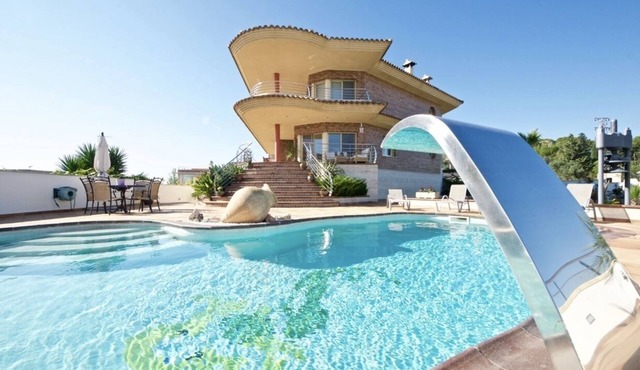 VILLA BONFILL