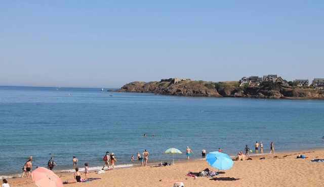 Villa Bord de mer à 100 Mètres de la Plage - 5 Chambres et 10 Couchages