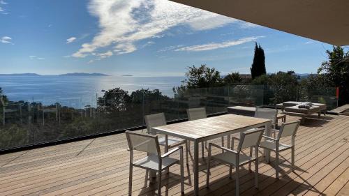 Villa Boreas - Pool, Sea View & Studio