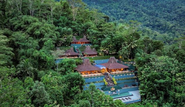Villa Borobudur Resort