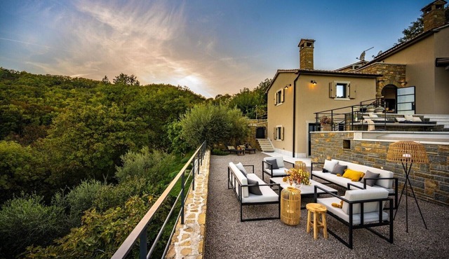 Villa Boshka - Luxurious Villa with Private Pool Amidst Nature