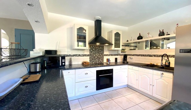 Villa Bouzigues, 4 bedrooms, 8 persons