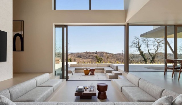 Villa bOX by Villas Guide
