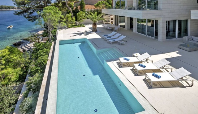 Villa Branka - Six Bedroom Villa, Sleeps 12