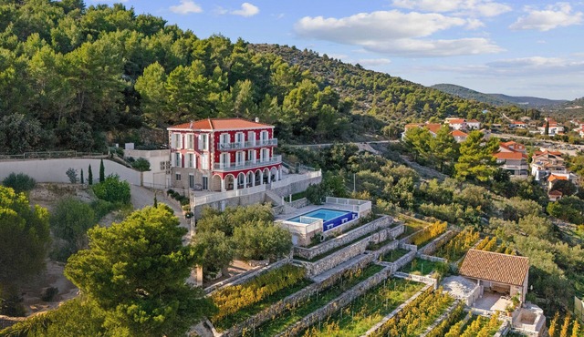 Villa Bratello: Ultimate Space, Comfort & Privacy
