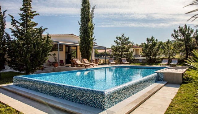 Villa Breg - Three Bedroom Villa, Sleeps 6