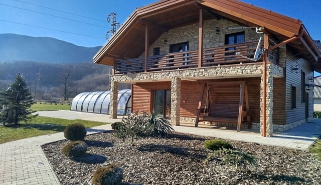 Villa Brusiana with covered heated pool