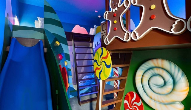 Villa by Villatel | Music Studio, Candy Theme BR, Arcade, Gym, Pool, Near Disney