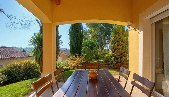 Villa Chardonnay- private terrace and garden