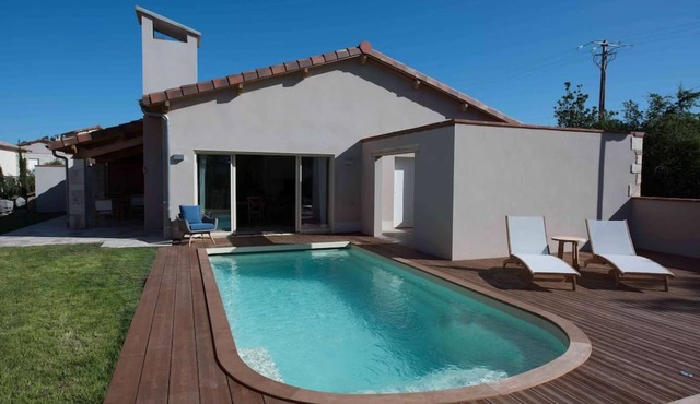 Villa Castelnau - air conditioning & heated pool, nestled in the castle grounds - I