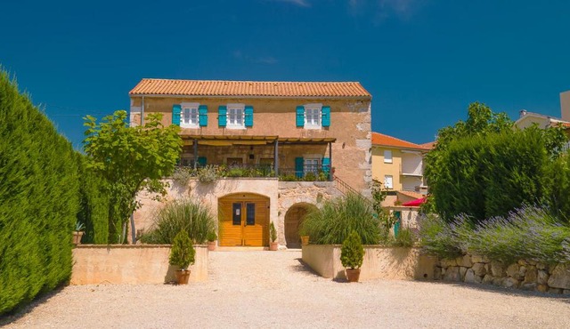 Villa Ca'Pietra, rustic stone house