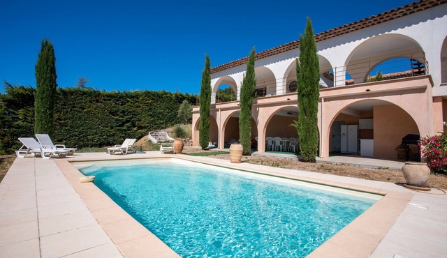 Villa 'Cabri 5 Chambres Piscine' with Sea View, Wi-Fi and Air Conditioning