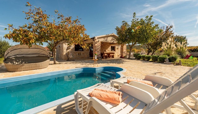Villa Callista with pool