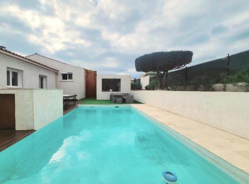 villa calme au milieu des vignes avec piscine 2 chambres