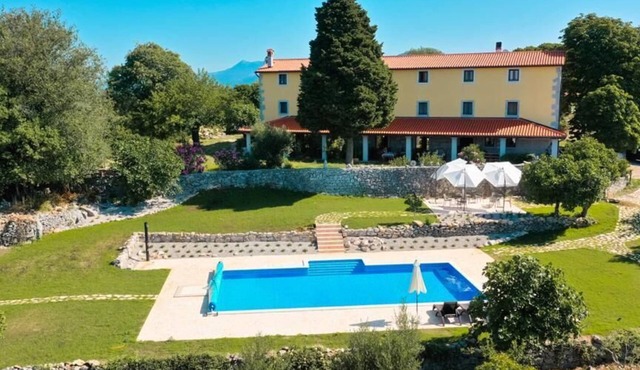 Villa Calussovo