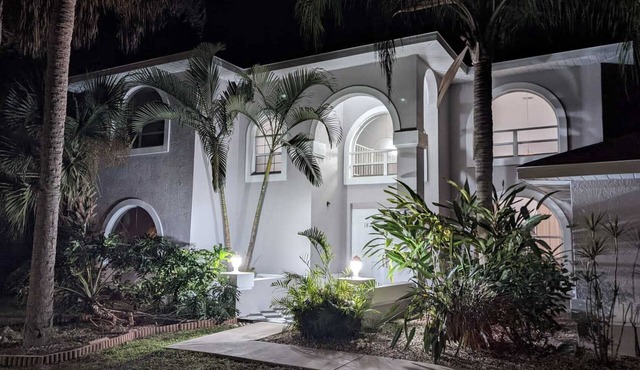 Villa Camellia 5bed/4.5 bath with private pool and golf course view
