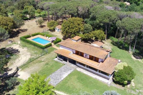 Villa Can Raurell · Casa rural para 14 en Girona