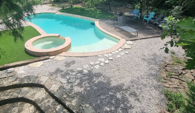 Villa Canadel on the edge of the forest