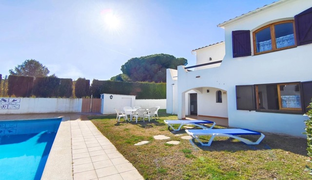 Villa Carina, in a corner of l'Escala