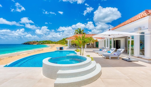 Villa Carisa Summary: