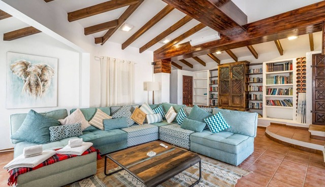Villa Caroix - Six Bedroom Villa, Sleeps 14