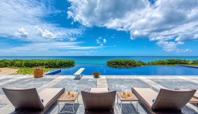 Villa Casa de la Playa – Beachfront Luxury Villa in St. Martin