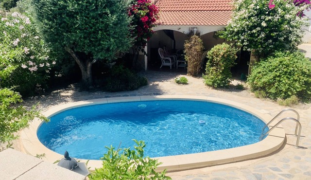 Villa Casa Hermosa in Los Banos De Fortuna, 200 metres from spa baths, with pool