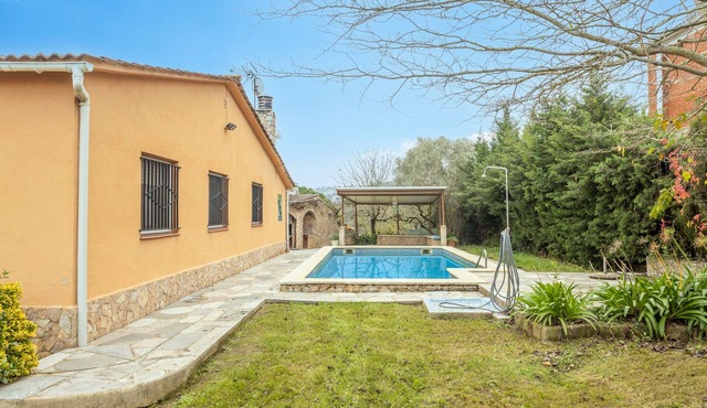 Villa 'Casa Raymond' with Mountain View, Private Pool and Wi-Fi