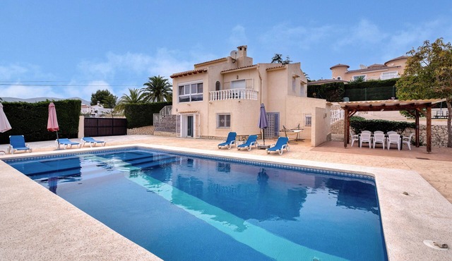 Villa 'Casa Leuki' with Sea/Mountain Views, Pool, Garden, Wi-Fi & AC