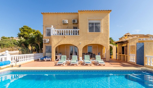 Villa "Casa Maravilla" with Mountain and Sea Views and Private Pool