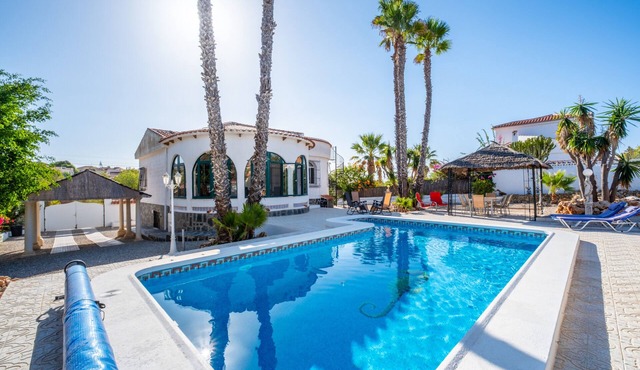 Villa 'Casa Nero' with Private Pool, Wi-Fi and Air Conditioning