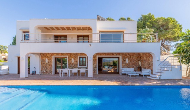 Villa "Casa Once Moraira" with Sea View, Pool, Garden & Wi-Fi