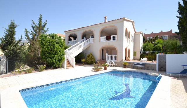 Villa 'Casa Papa' with Private Pool, Private Terrace and Wi-Fi