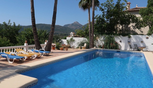 Villa Casa Solvino is modern and detached with beautiful views over the valley