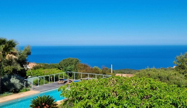 VILLA CASA STELLA- 4 bedrooms, swimming pool, sea view, quiet location