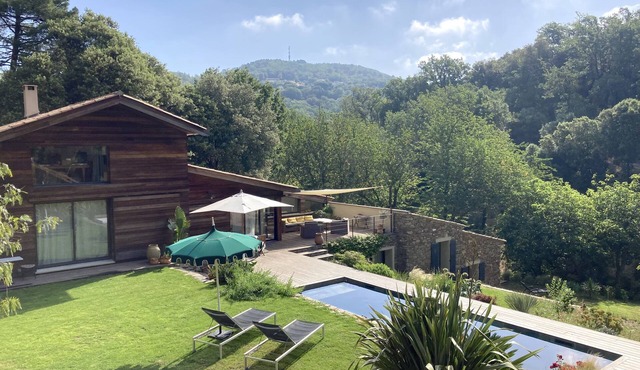 "Villa Casabel, spacious and quiet with swimming pool