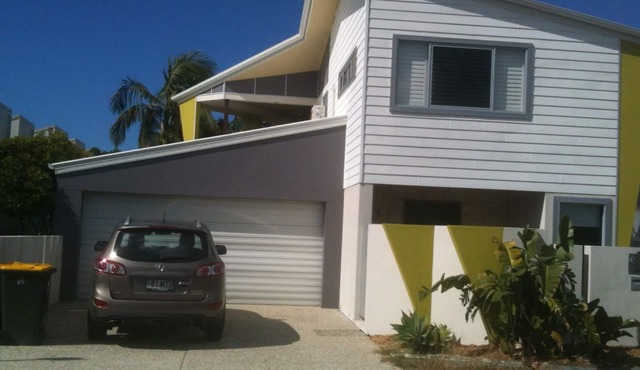 Villa Casuarina - a short stroll to the beach