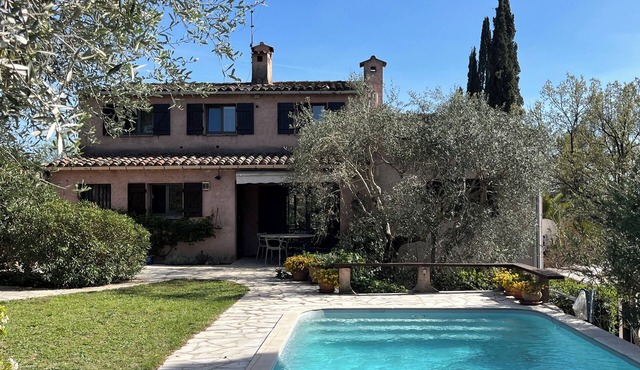 Villa Cazat Rozat in Saint Paul en Forêt (83 Var)